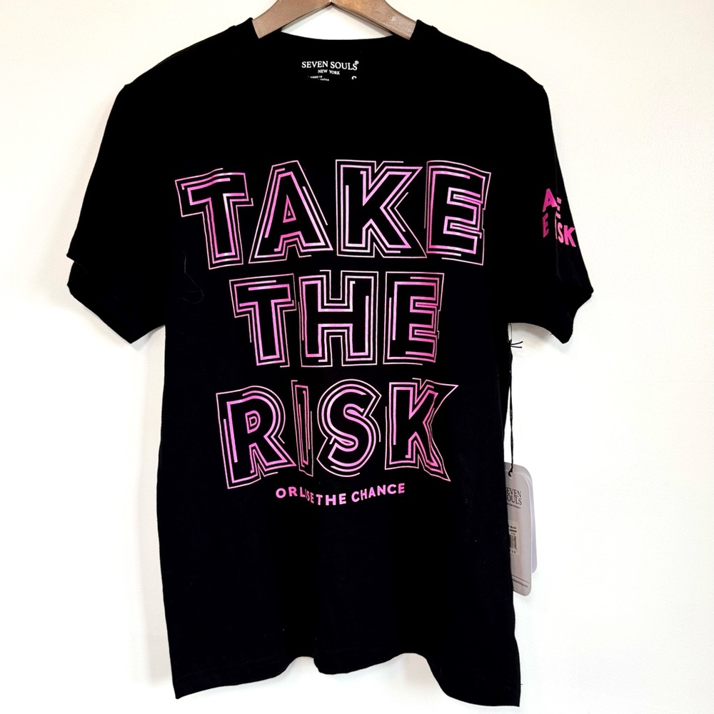 NWT Seven Souls Black T-Shirt “Take The Risk” Pink Print Size S Men’s